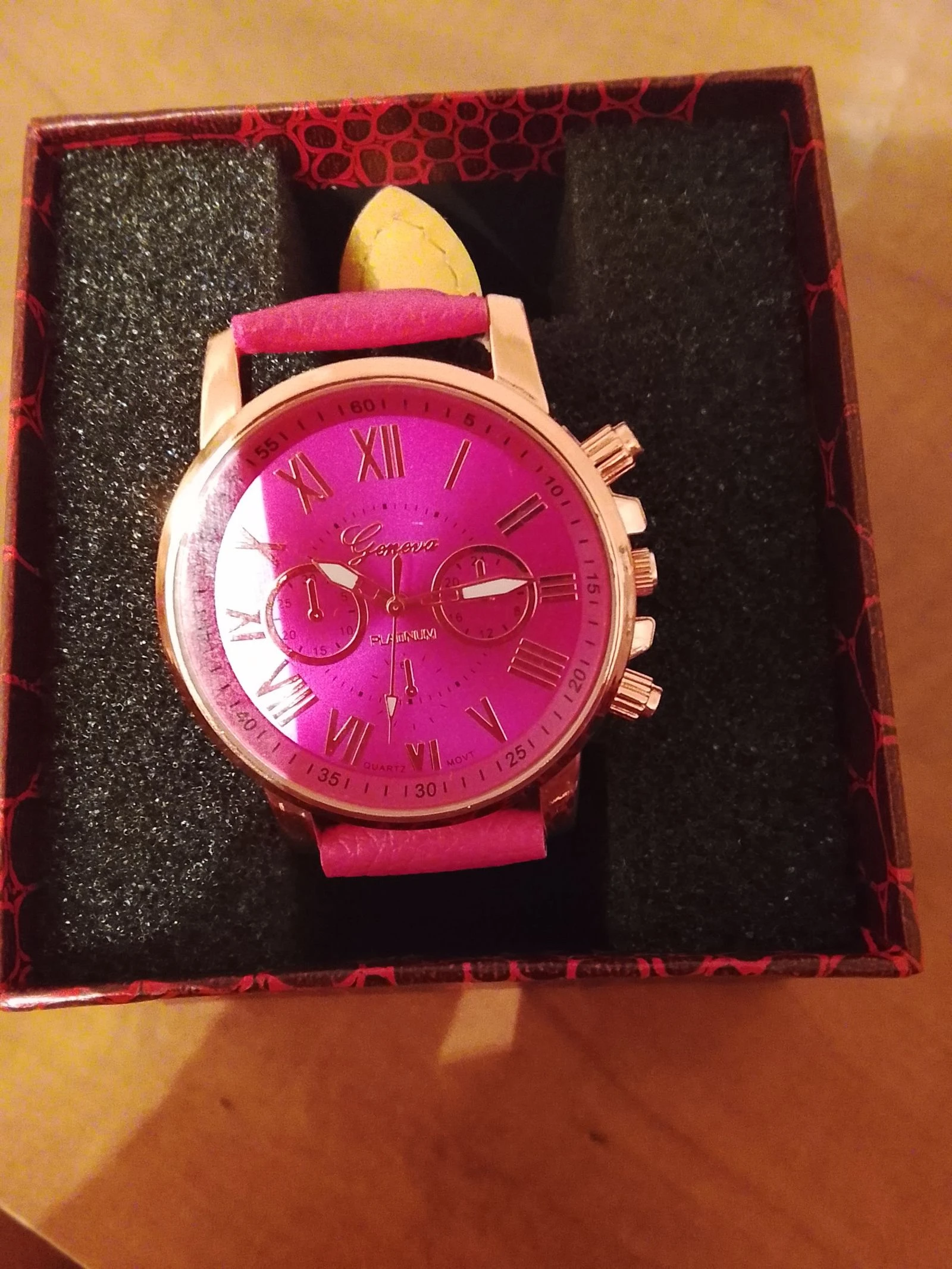 Relógio feminino rosa da marca Geneva – photo 2
